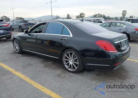 2014 Mercedes-Benz S 550 z USA, uszkodzony, nr VIN WDDUG8CB7EA018561